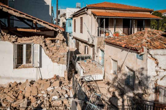 Επτά βήματα για τα ετοιμόρροπα κτίσματα