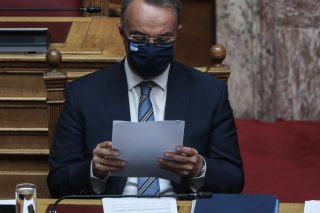 Η καραντίνα μηδενίζει το κοντέρ του προϋπολογισμού