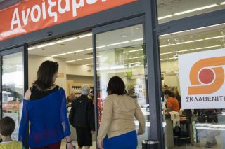 Είναι κεφάτη, ψωνίζει από το πληκτρολόγιο