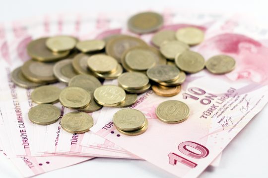 Τουρκία: Άνοδος στο 11,89% για τον πληθωρισμό τον Οκτώβριο, ιστορική «βουτιά» για τη λίρα