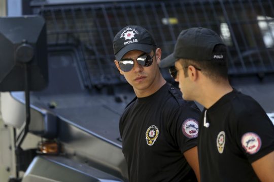 Πάνω από 640 συλλήψεις σε δύο μέρες για φερόμενους δεσμούς με το PKK