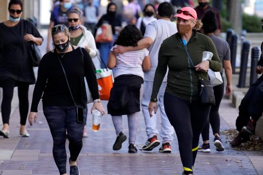 Στο έλεος του κορονοϊού οι ΗΠΑ με απανωτά ημερήσια ρεκόρ-Οι πρώτες κινήσεις Μπάιντεν