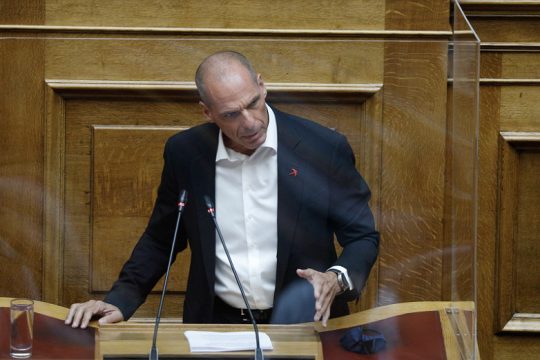 Βαρουφάκης: Άμεσα μέτρα για την ενίσχυση του ΕΣΥ