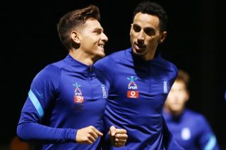 «Αντιστέκεται» και καταξιώνεται