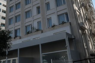 Συνελήφθη η κόρη του ξενοδόχου για το κορονοπάρτι