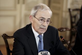 Μπροστά στα νέα μνημόνια. Τι να κάνουμε;
