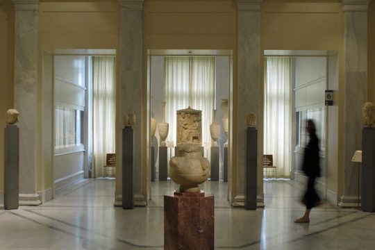 «Ανευ όρων παράδοση ελληνικών αρχαιοτήτων στα μουσεία του εξωτερικού»