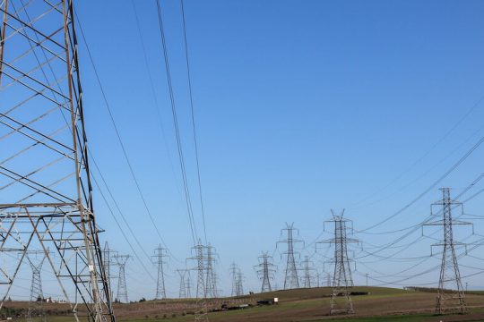 Το αλαλούμ Χατζηδάκη φέρνει αυξήσεις στο ρεύμα