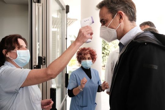 «Ηρωες» αντιμέτωποι με ΕΔΕ