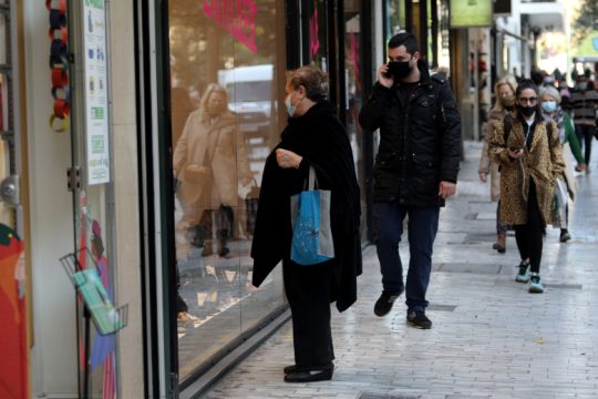 Κυριακάτικη λειτουργία και για τα click-away