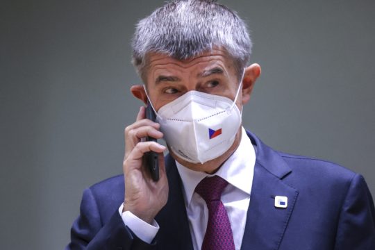 Ευρώπη κερνάει… Μπάμπις πίνει