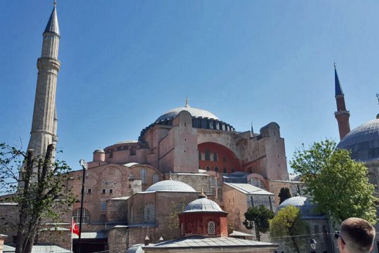 Στο μικροσκόπιο της UNESCO η μετατροπή της Αγ. Σοφίας σε τζαμί