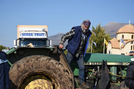 Τσεκούρι στις επιδοτήσεις των αγροτών της Κρήτης