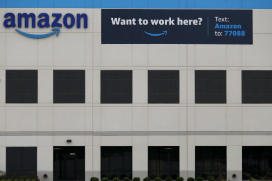 Διεθνής εκστρατεία για «να πληρώσει η Amazon»