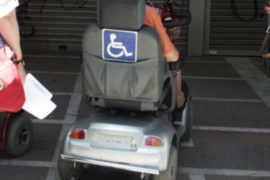Κλείνει τα μάτια η Ελλάδα στις αναπηρίες