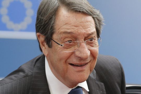 Δεν παραιτείται ο Αναστασιάδης