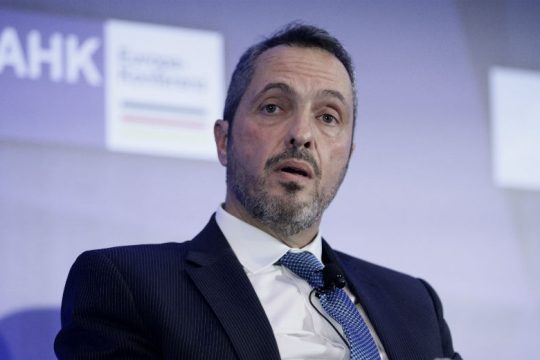Αιφνιδιαστική παραίτηση Ξενόφου από την ηγεσία του ΤΑΙΠΕΔ