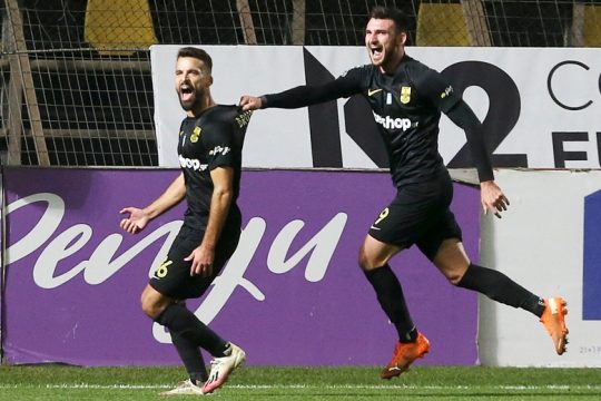 Πυρά στον Κλάτενμπεργκ και πάρτι με Ρέμο