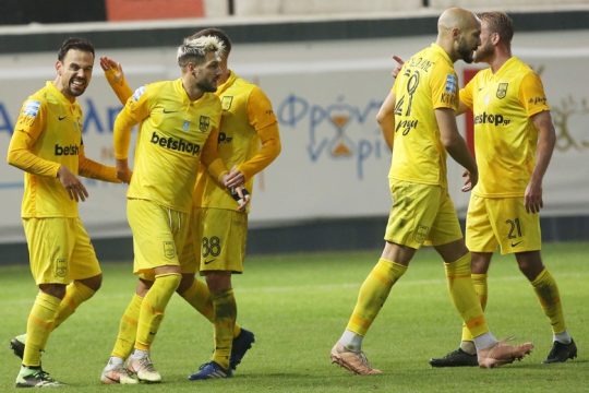Ο Αρης συνέχισε την προέλασή του και στο «Γεντί Κουλέ»