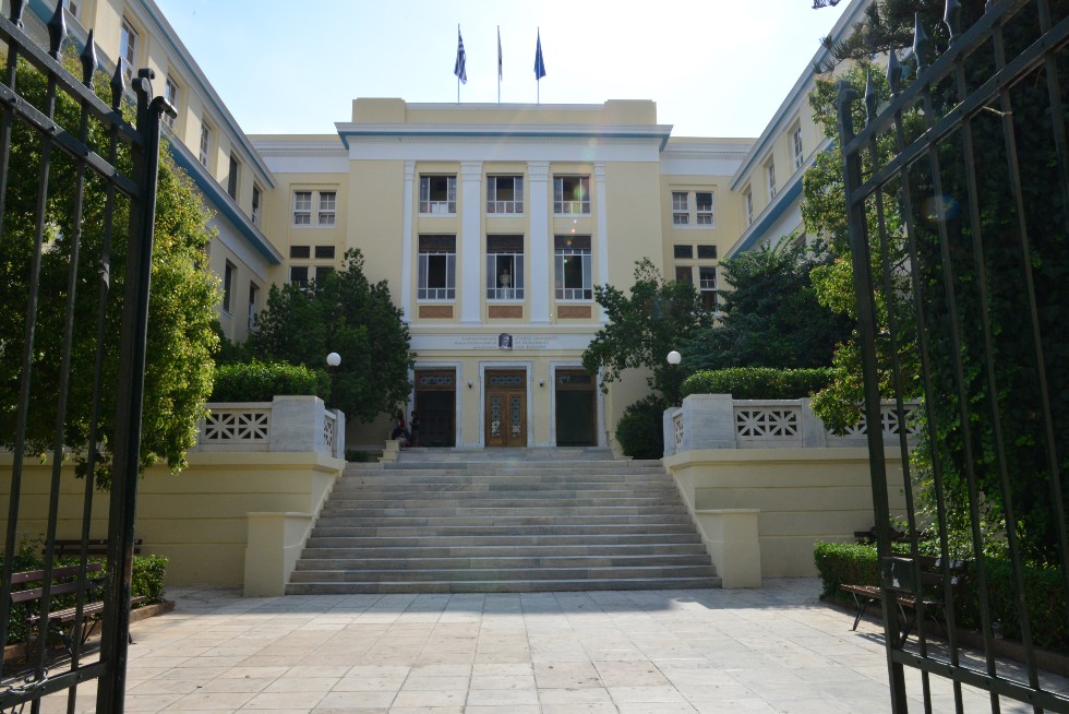«Ξεπεράσαμε τις 6.000 υπογραφές και συνεχίζουμε» ενάντια στην πανεπιστημιακή αστυνομία