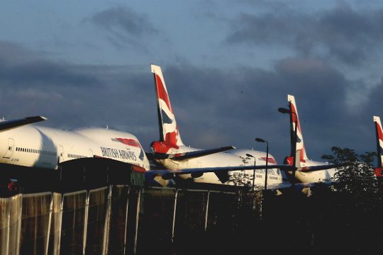 Η Ευρώπη βάζει σε «καραντίνα» τη Βρετανία