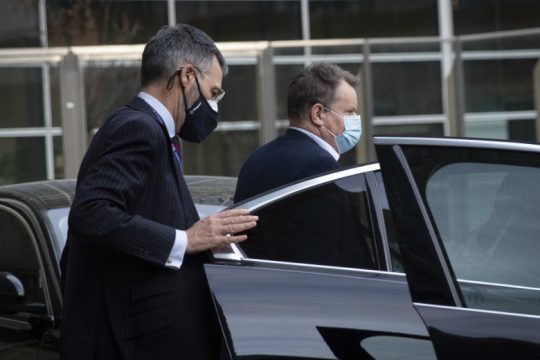 Βαλτώνουν οι συνομιλίες για το Brexit λίγο πριν το τέλος της κλεψύδρας