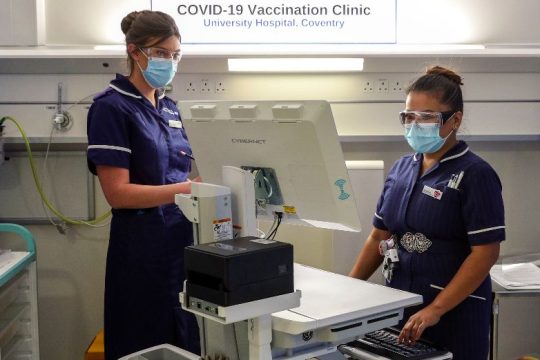Covid-19: Η παρουσία αντισωμάτων παρέχει προστασία από επαναλοίμωξη τουλάχιστον για 6 μήνες