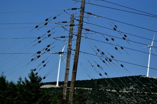 Σε «τρενάκι τρόμου» η αγορά ρεύματος