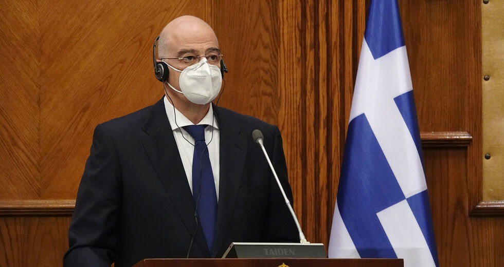 Αιχμές Δένδια κατά Βερολίνου