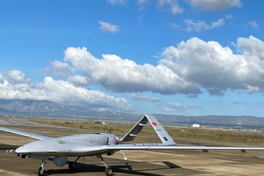 Μακρόν… ηγόραζε για τα «Μπαϊρακτάρ»