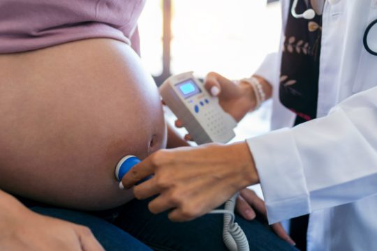 Βρέθηκαν μικροπλαστικά στον πλακούντα αγέννητων μωρών