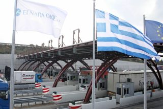 «Ανάπτυξη» που ’γινες δίκοπο μαχαίρι