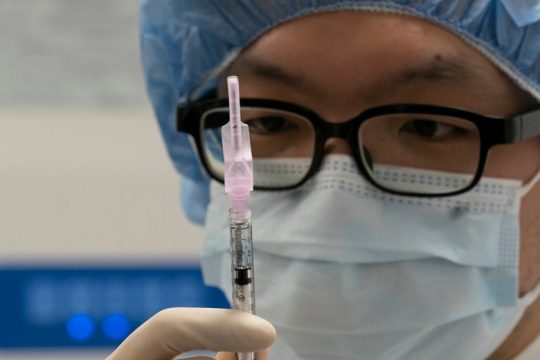 Επειγόντως, χωρίς δημοσίευση, κατά παρέκκλιση…