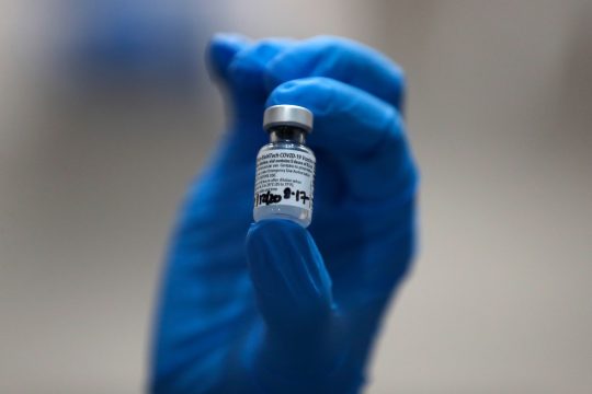 Έρευνα: Ο εμβολιασμός ενός 20-40% του πληθυσμού μπορεί να φέρει ισχυρή οχύρωση