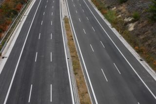 Ερωτήματα για το βίντεο που απέχει χιλιόμετρα από την πραγματικότητα για την εθνική οδό Πάτρας-Πύργου