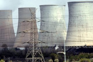 Τα φουγάρα μένουν στη Δυτική Μακεδονία αλλά για καύση απορριμμάτων