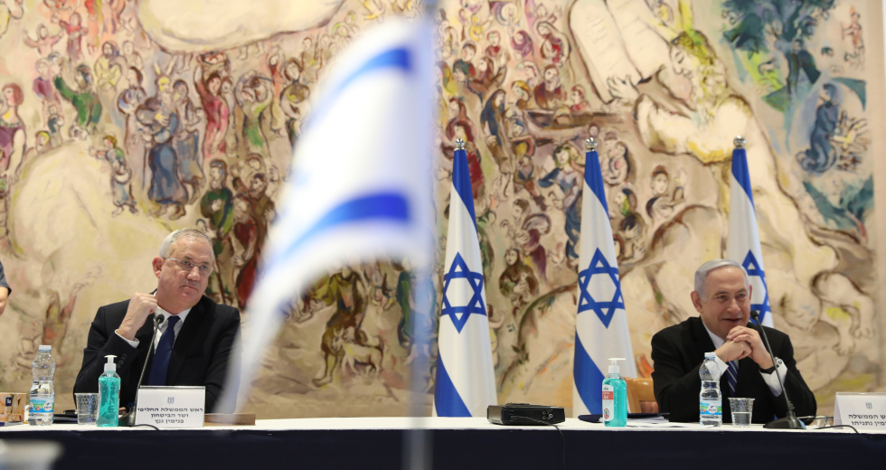Στο χείλος του γκρεμού η κυβέρνηση του Ισραήλ