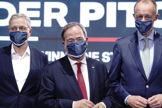 Εσωκομματική μάχη για την καρέκλα της Άνγκελα Μέρκελ