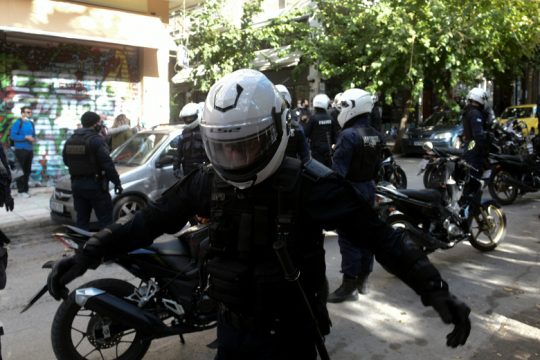 Κρεσέντο αυταρχισμού και καταστολής με μαζικές συλλήψεις