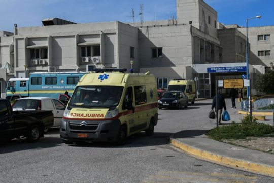 Covid-19: Σημάδια βελτίωσης στην υγεία του οκτάχρονου Γιάννη από τον Πύργο