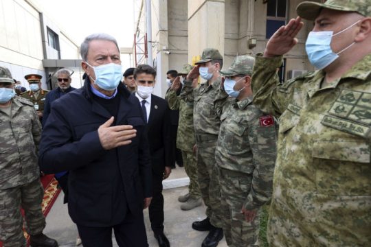 Μοιράζει απειλές ο Ακάρ – Μετά τον Χάφταρ, σειρά είχε η Ελλάδα