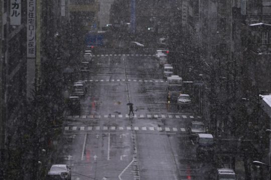 Χωρίς ρεύμα ολόκληρες κοινότητες στην Ιαπωνία λόγω χιονιού