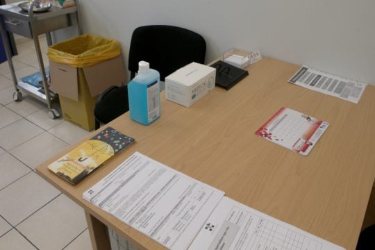 Έτσι θα είναι τα ιατρεία εμβολιασμού κατά της covid-19