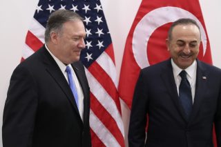 Μαστίγιο και καρότο στις σχέσεις ΗΠΑ – Τουρκίας