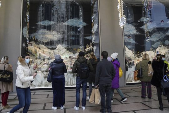 Γιορτινά… περιοριστικά μέτρα ετοιμάζονται για τους Ιταλούς