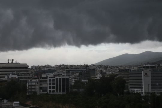 Έκτακτο Δελτίο ΕΜΥ: Μαζί με το κρύο… έρχονται και οι καταιγίδες