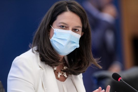 Μια χρωστούμενη απάντηση στις δηλώσεις της κ. Κεραμέως