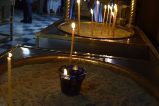 Πρόστιμα σε πιστούς που αγνόησαν τα μέτρα