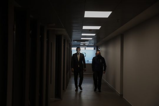 Αγνωστα, σκοτεινά μονοπάτια…