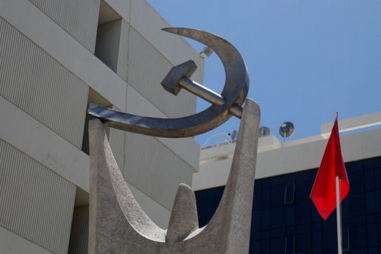 ΚΚΕ: Αντί για μέτρα προφύλαξης, απειλές, συκοφαντίες και αυταρχισμός στη Δ. Αττική